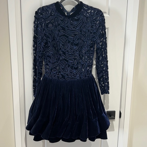 LOU BLUE PROM DRESS SIZE L - Picture 4 of 4